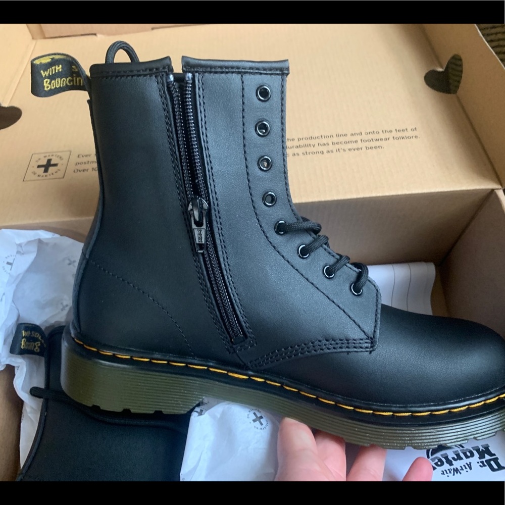 *BRAND NEW* Waterproof Dr.Martens